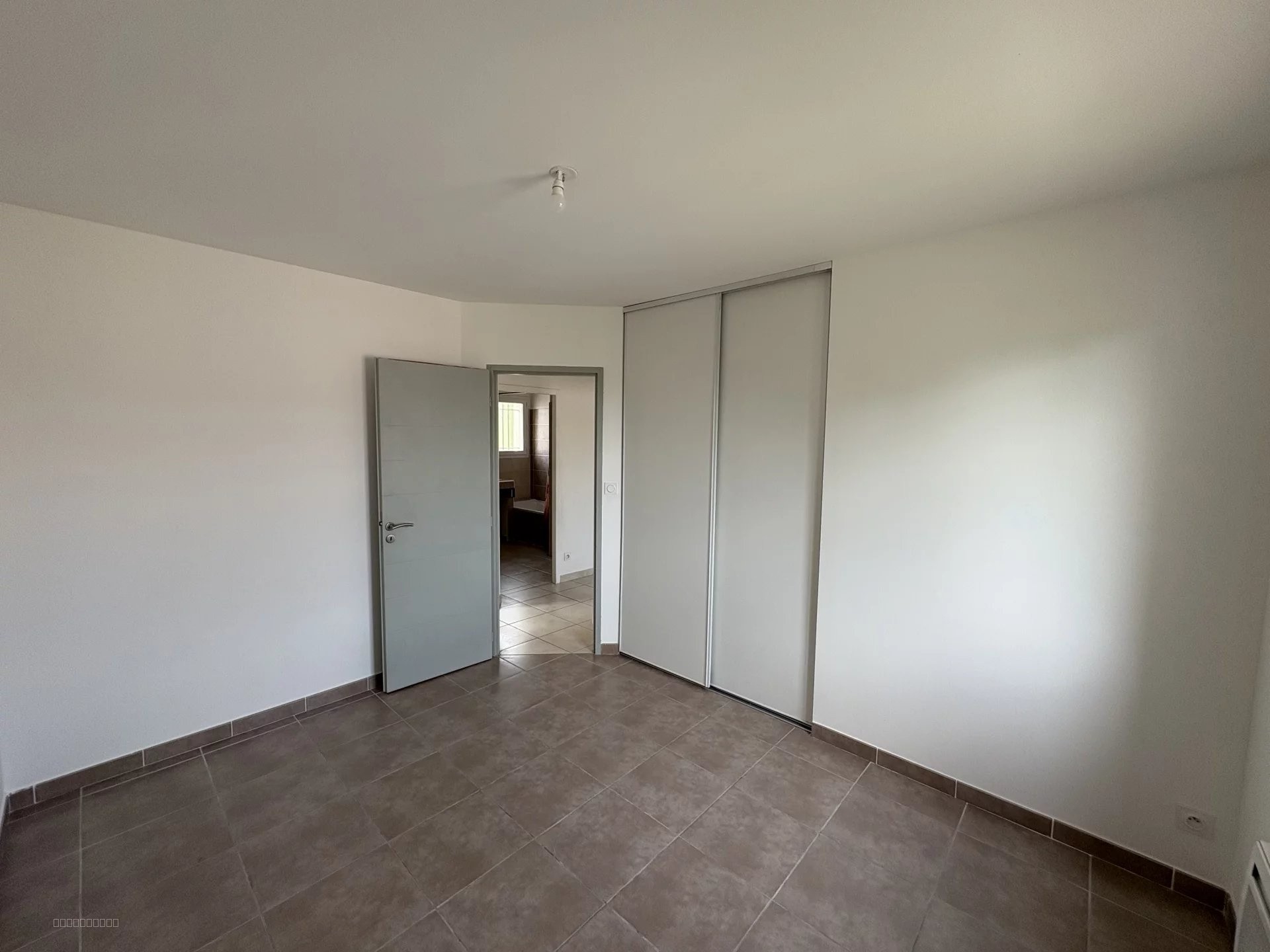 VILLA T4 2015 AVEC GARAGE — photo 8