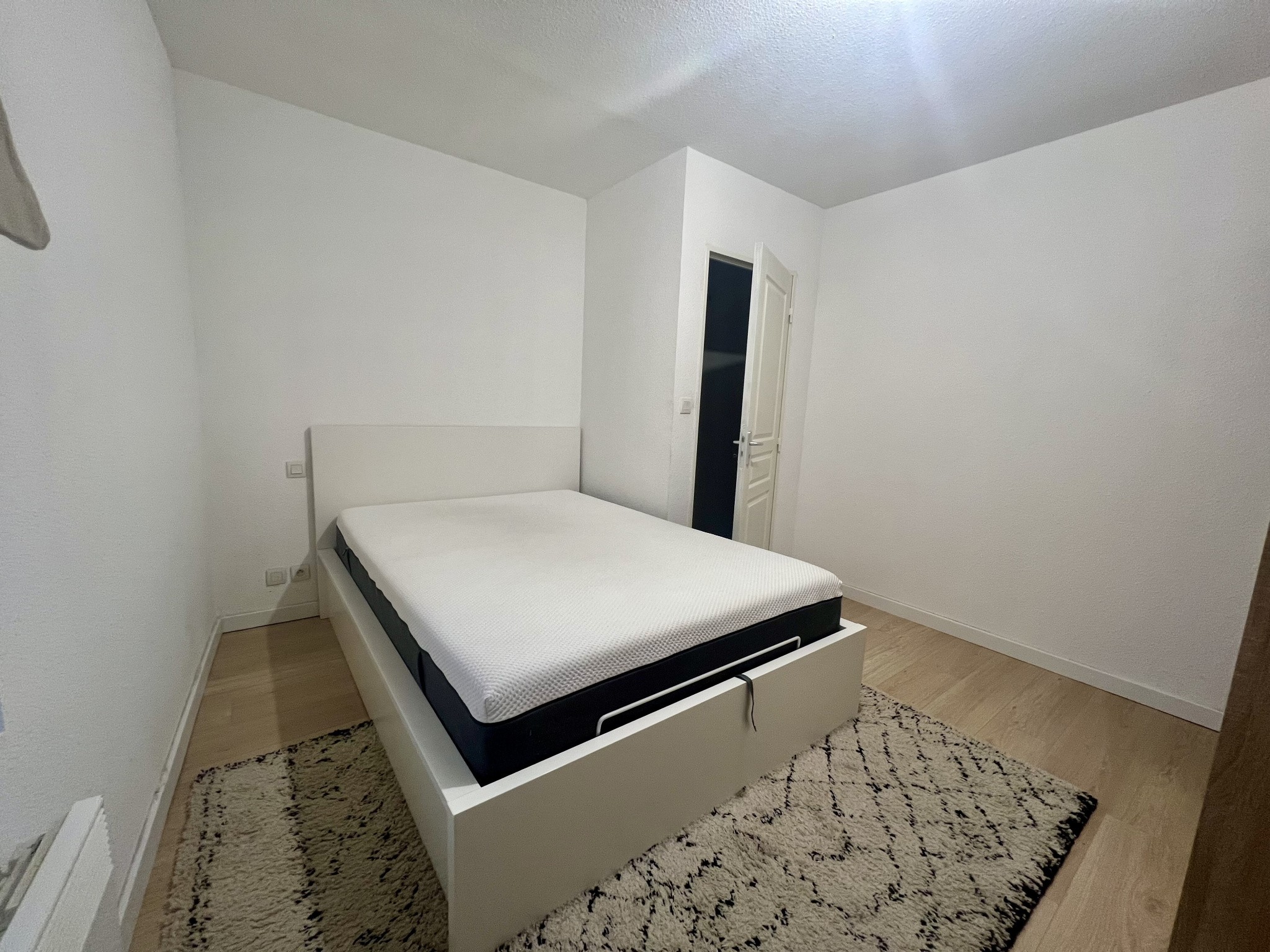 À louer à Saint-Geniès  Appartement — photo 7