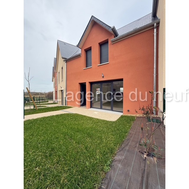 Bien immobilier à vendre à Pont l eveque, 78 m², 3 pièces – photo 1 sur 13