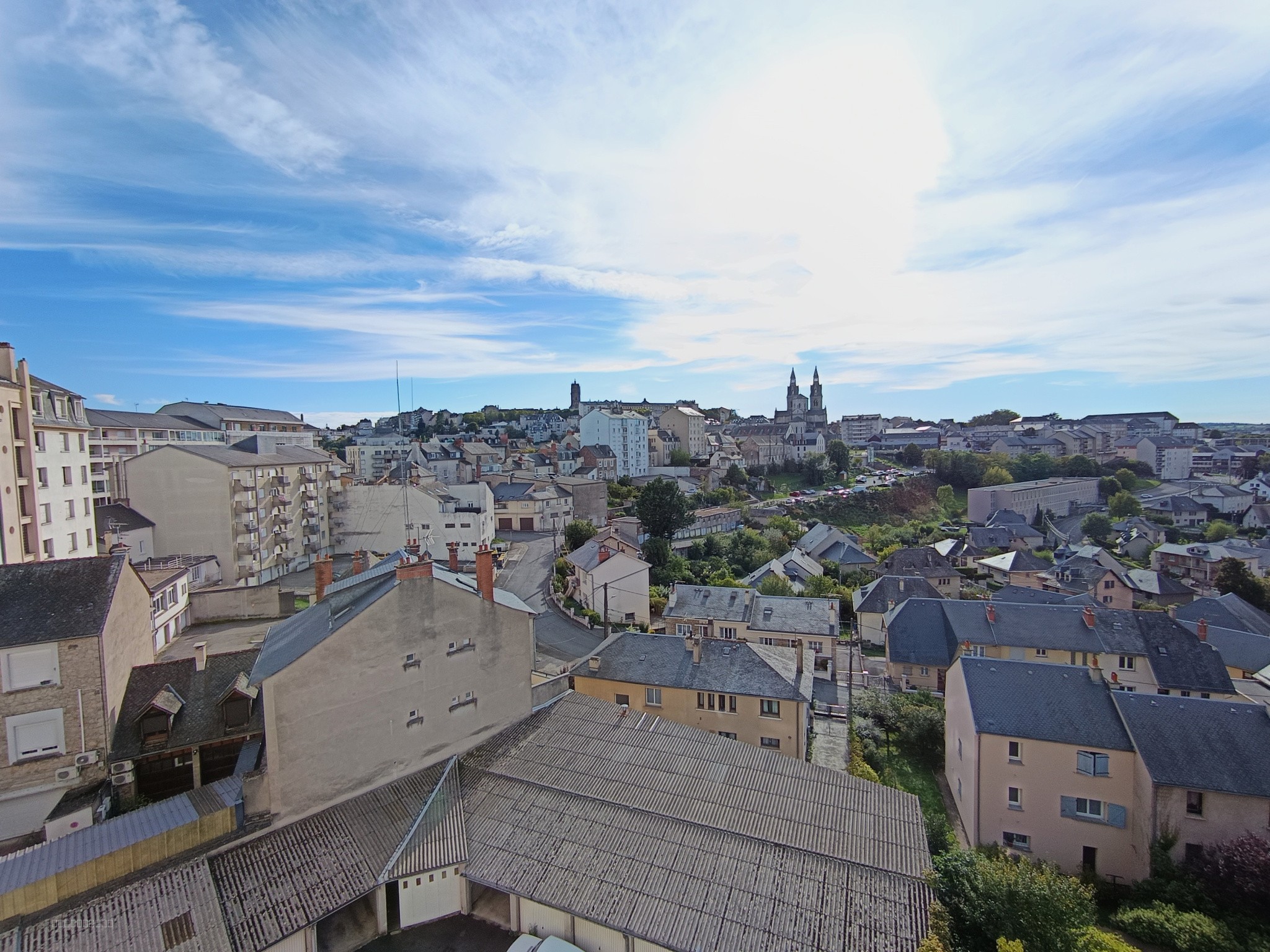 Maison individuelle 5 pièces - Terrain 743 m2 - Secteur Vieiile-Gare /  St Bernard à Onet-le-Château — photo 6