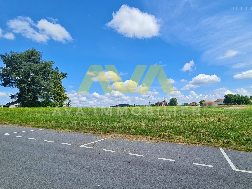 Bien immobilier à vendre à Araujuzon, 1 029 m² – photo 3 sur 6