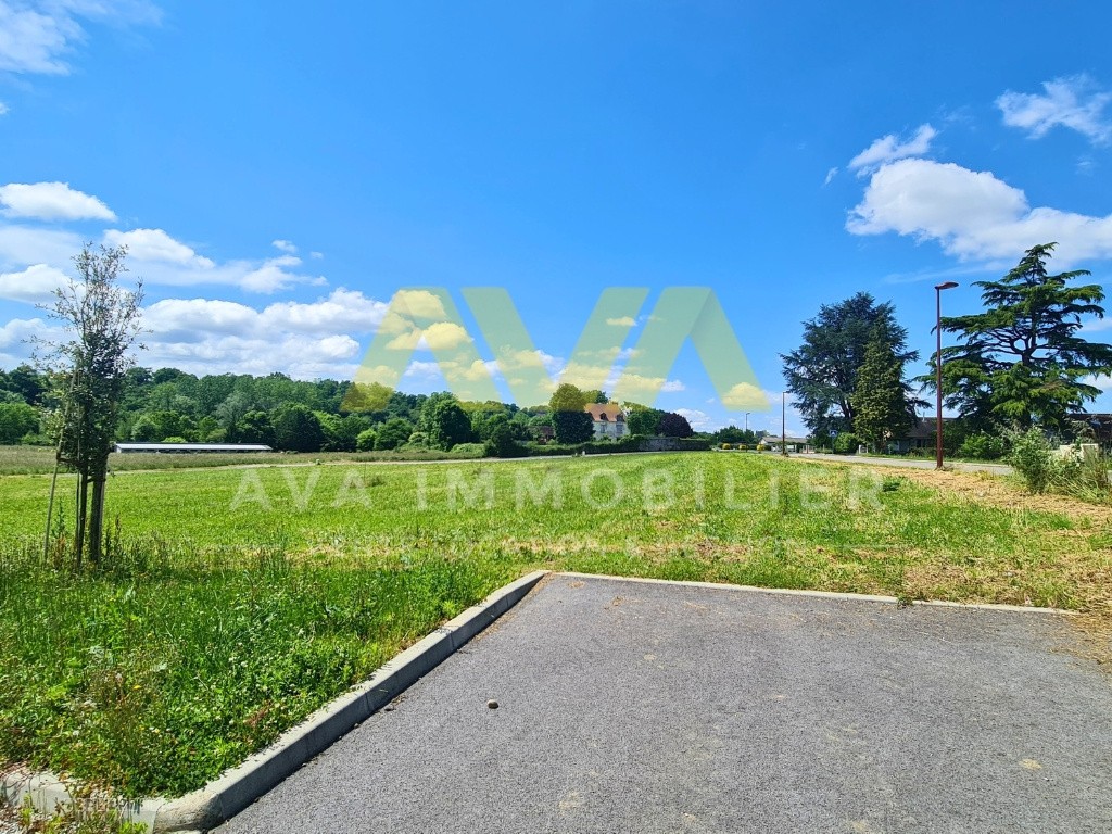 Bien immobilier à vendre à Araujuzon, 1 237 m² – photo 2 sur 11