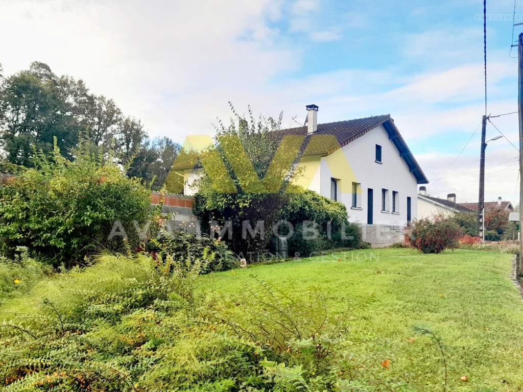 Maison à vendre à Ledeuix, 210 m², 9 pièces – photo 1 sur 12