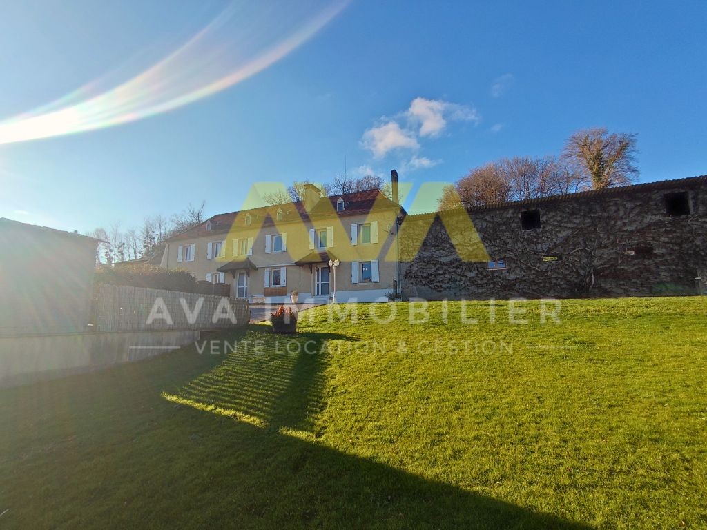 Bien immobilier à vendre à Lahourcade, 107 m², 8 pièces – photo 3 sur 20