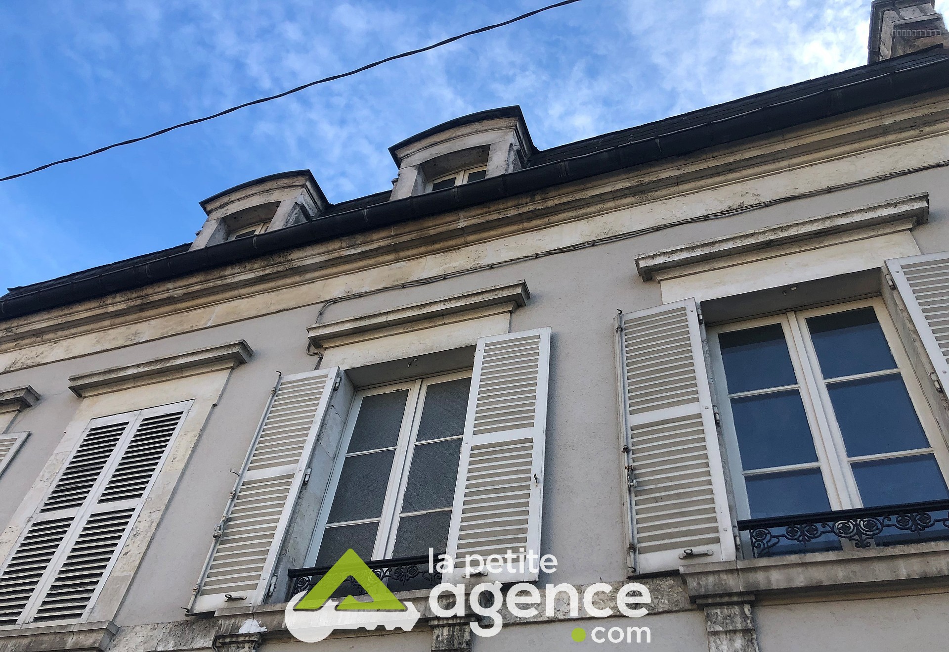 Immeuble à vendre à Bourges, 100 m² – photo 1 sur 1