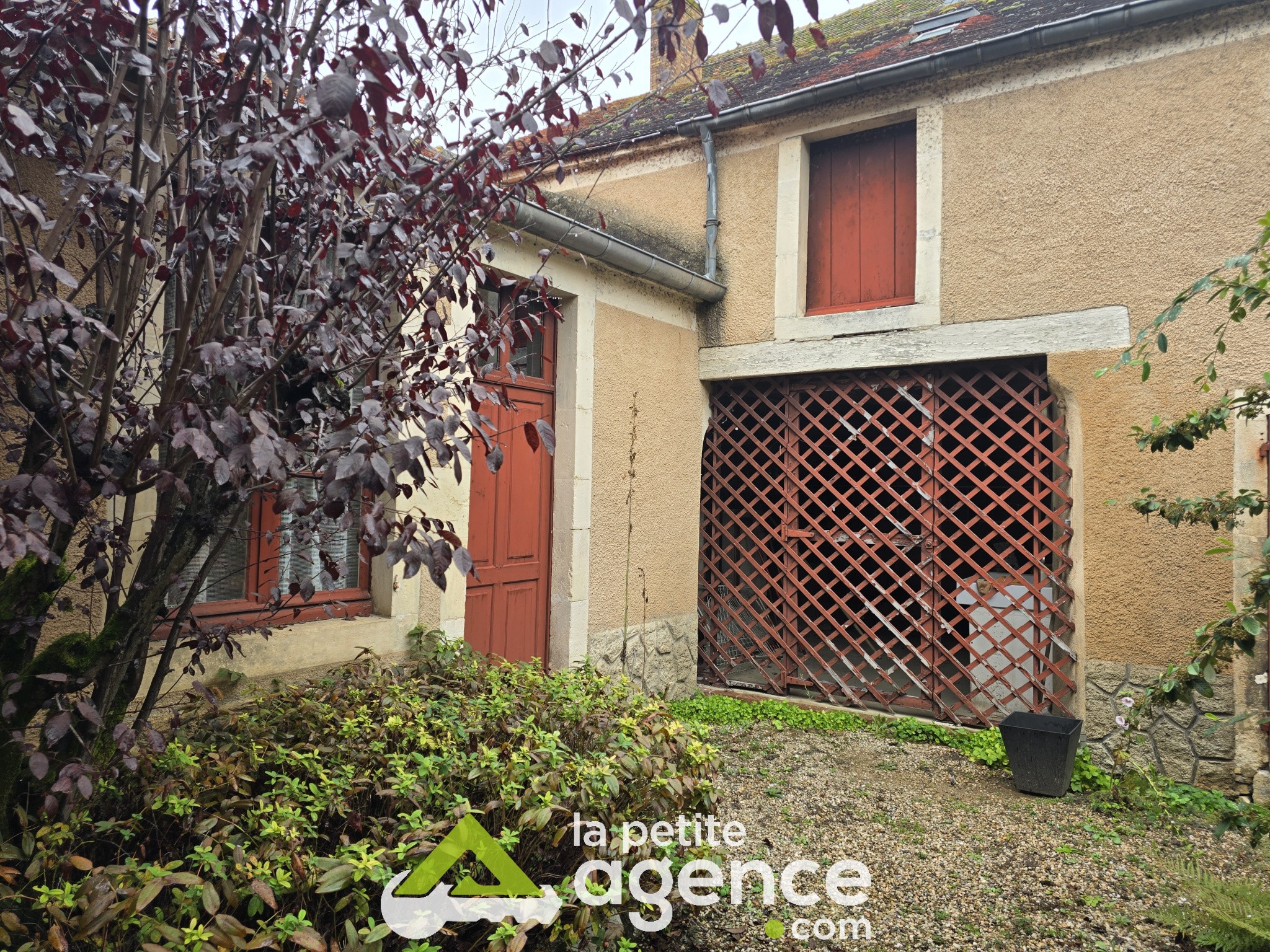 Maison à vendre à Dun sur auron, 203 m², 7 pièces – photo 1 sur 11