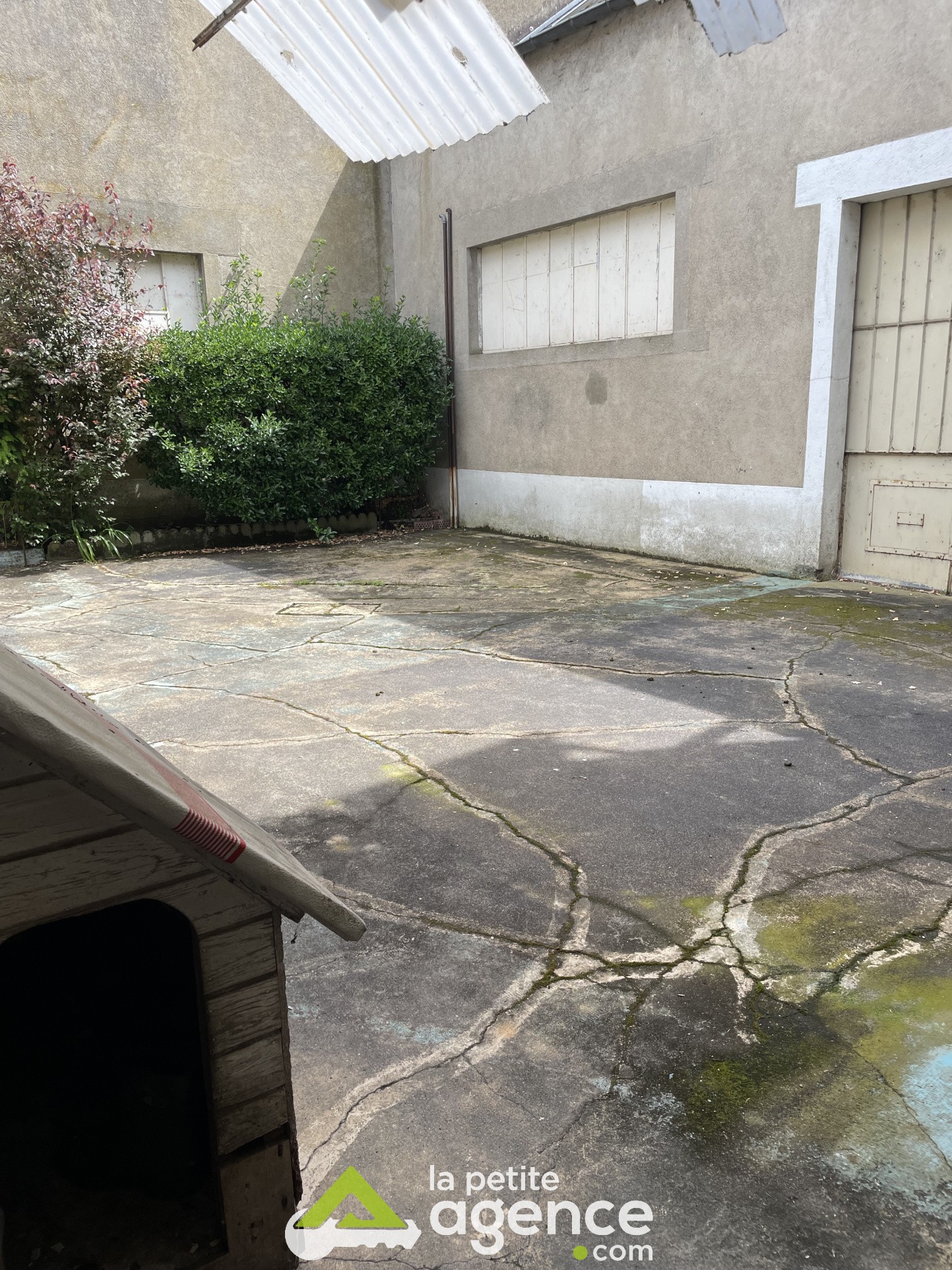 A VENDRE - LA GUERCHE SUR L'AUBOIS — photo 6