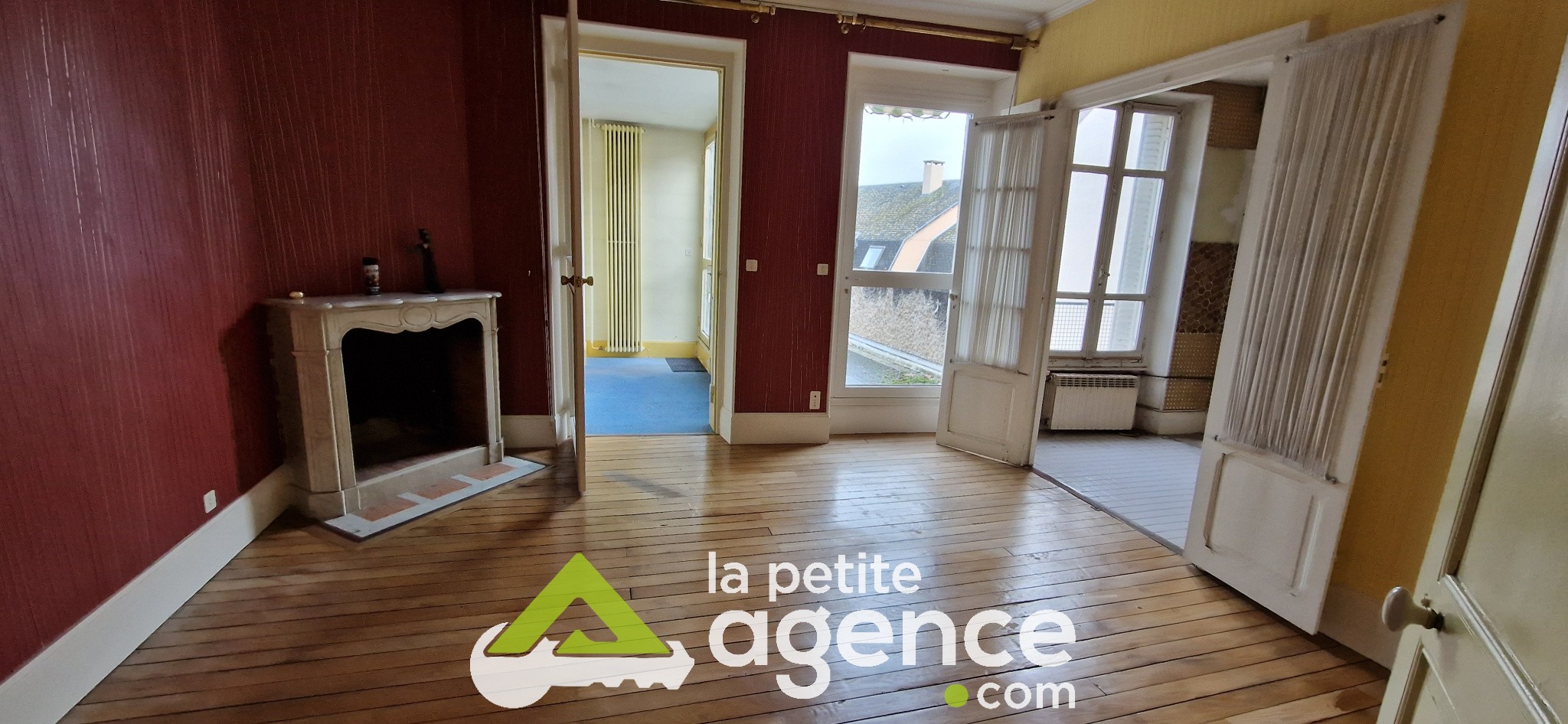 Appartement à vendre à Montlucon, 161,53 m², 6 pièces – photo 1 sur 10