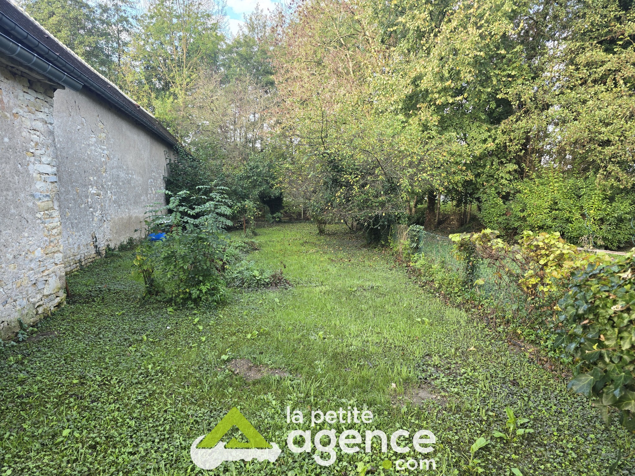 Terrain à vendre à Dun sur auron, 210 m² – photo 2 sur 2