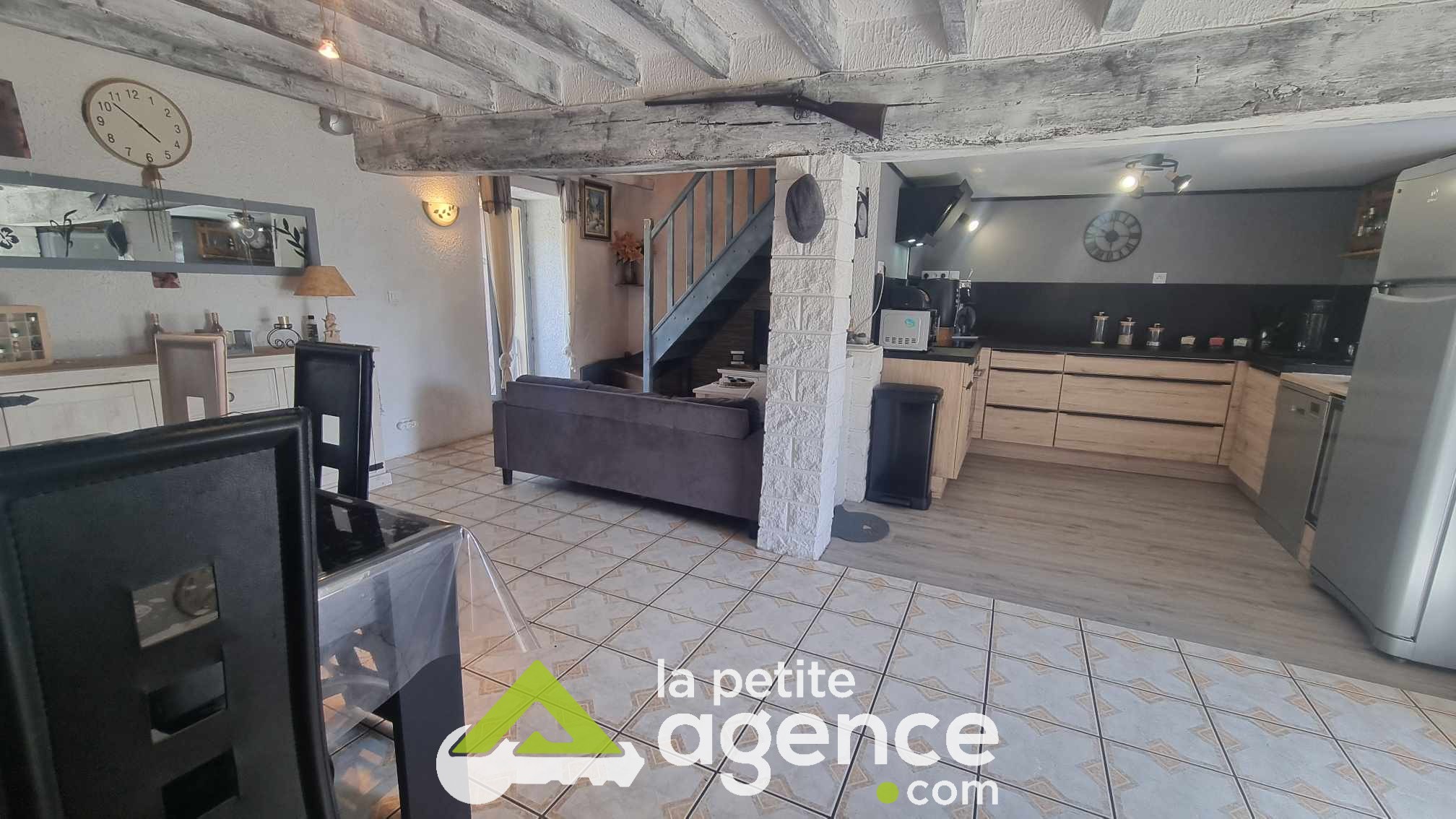 Maison à vendre à Vierzon, 70 m², 4 pièces – photo 2 sur 7