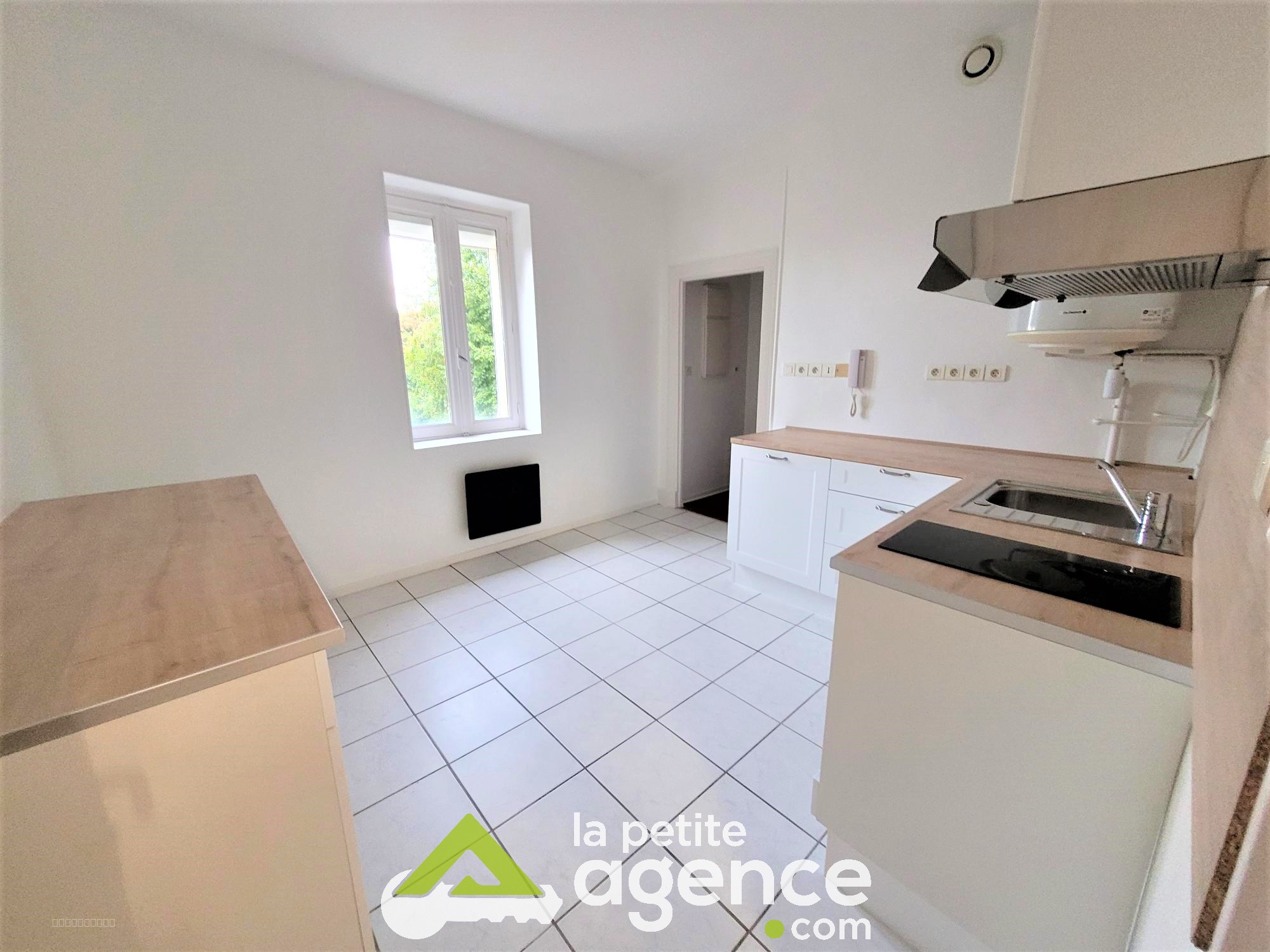 Appartement à louer à Montlucon, 31,4 m², 1 pièce – photo 2 sur 3