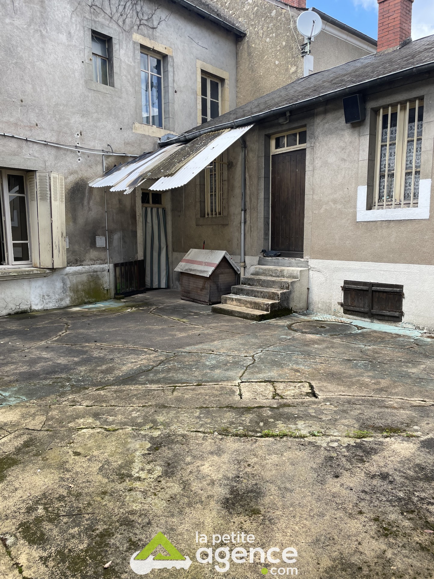 A VENDRE - LA GUERCHE SUR L'AUBOIS — photo 7