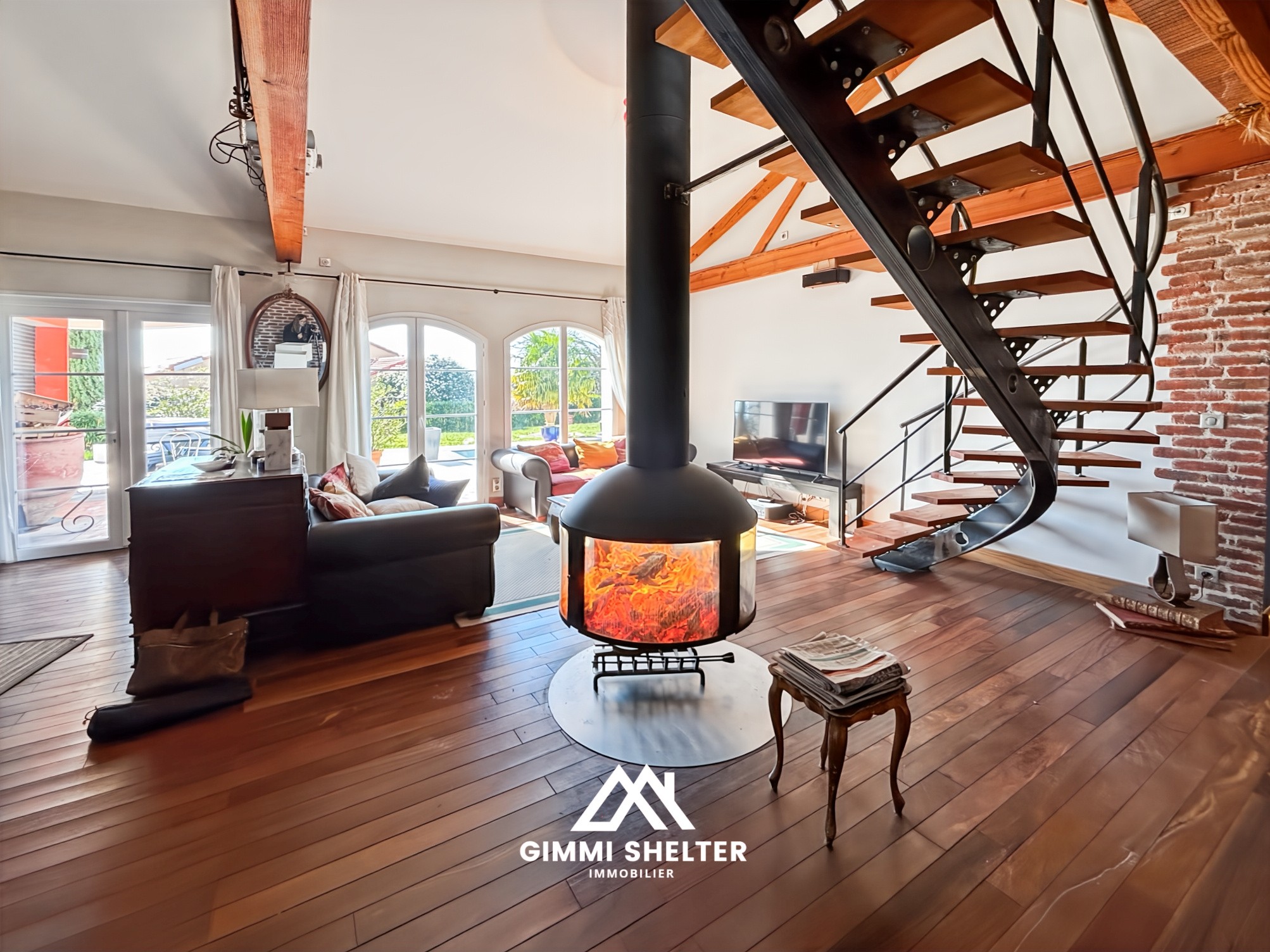 Maison d’architecte avec vue panoramique à Chanturgue 265 m2 de confort et de lumière — photo 1