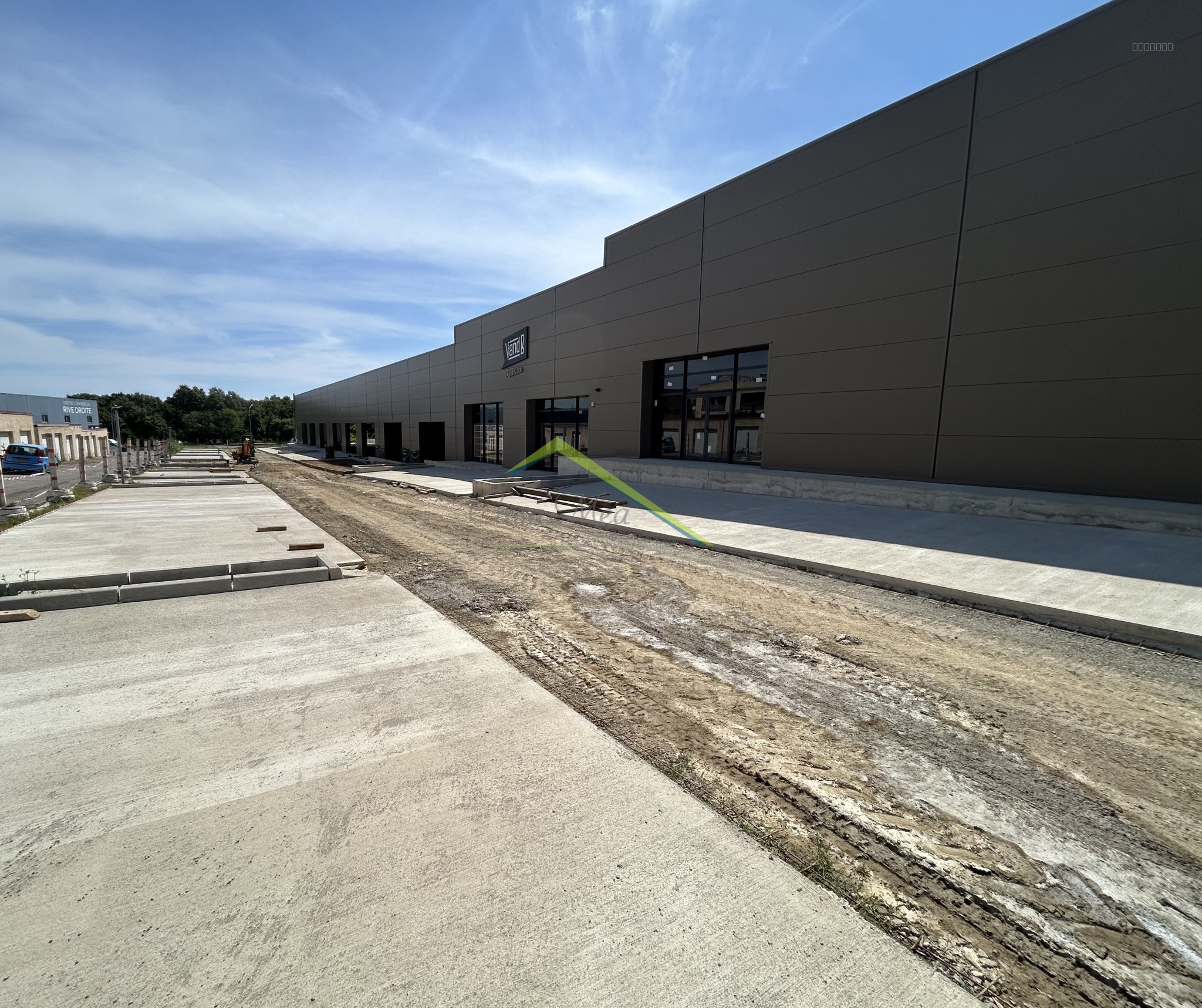 Local commercial à louer à Biguglia, 275 m² – photo 1 sur 11