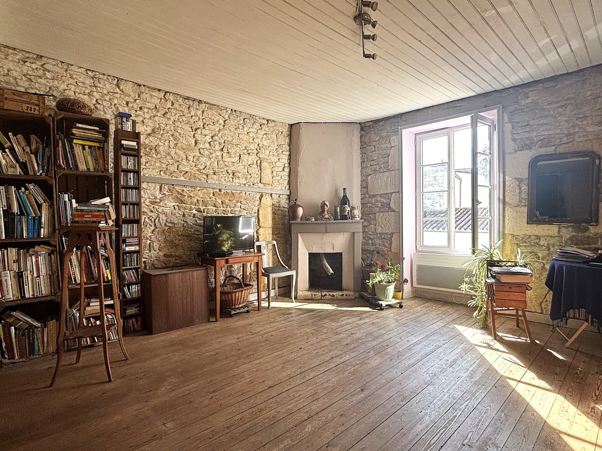 Maison Charmante en centre ville — photo 1