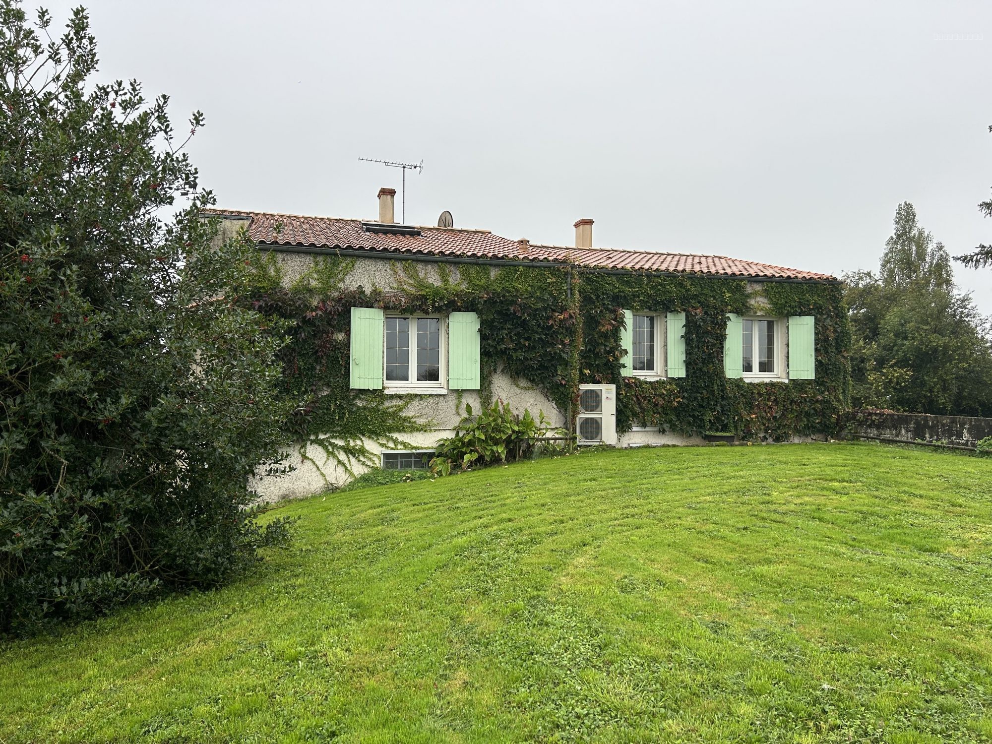 Belle maison familiale à MARANS 3 chambres, sous-sols et un jardin — photo 1