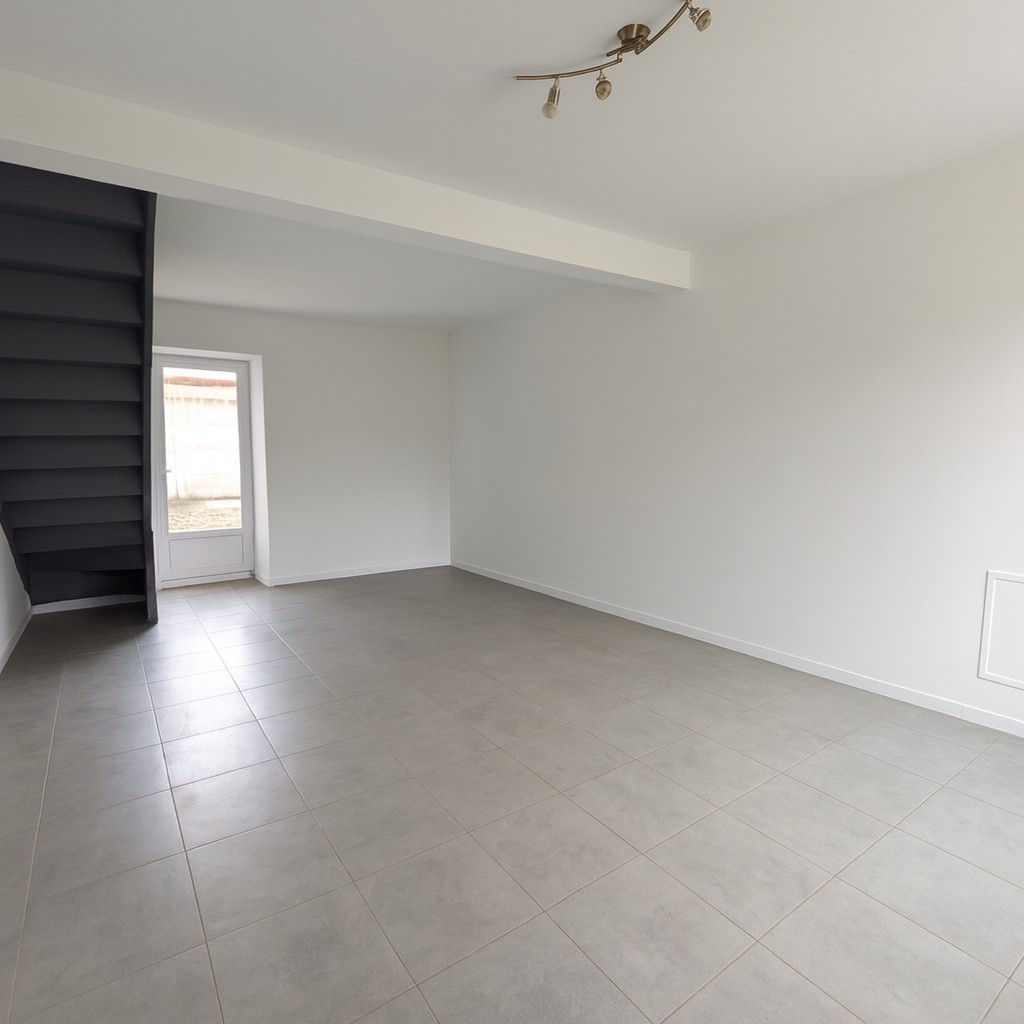 Maison à vendre à Nointel, 1 422 m², 3 pièces – photo 3 sur 18