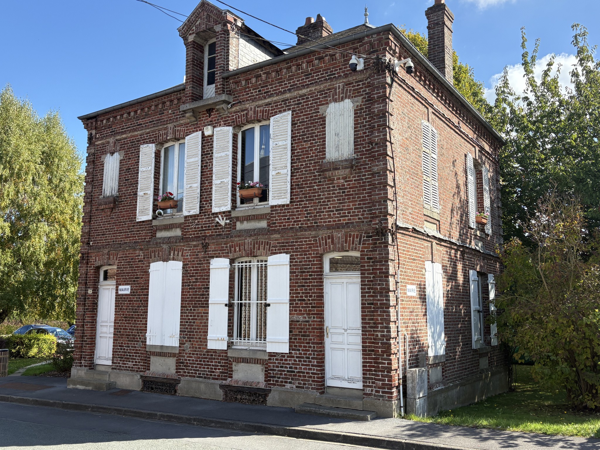 Maison à vendre à St sulpice, 34 m², 7 pièces – photo 2 sur 12