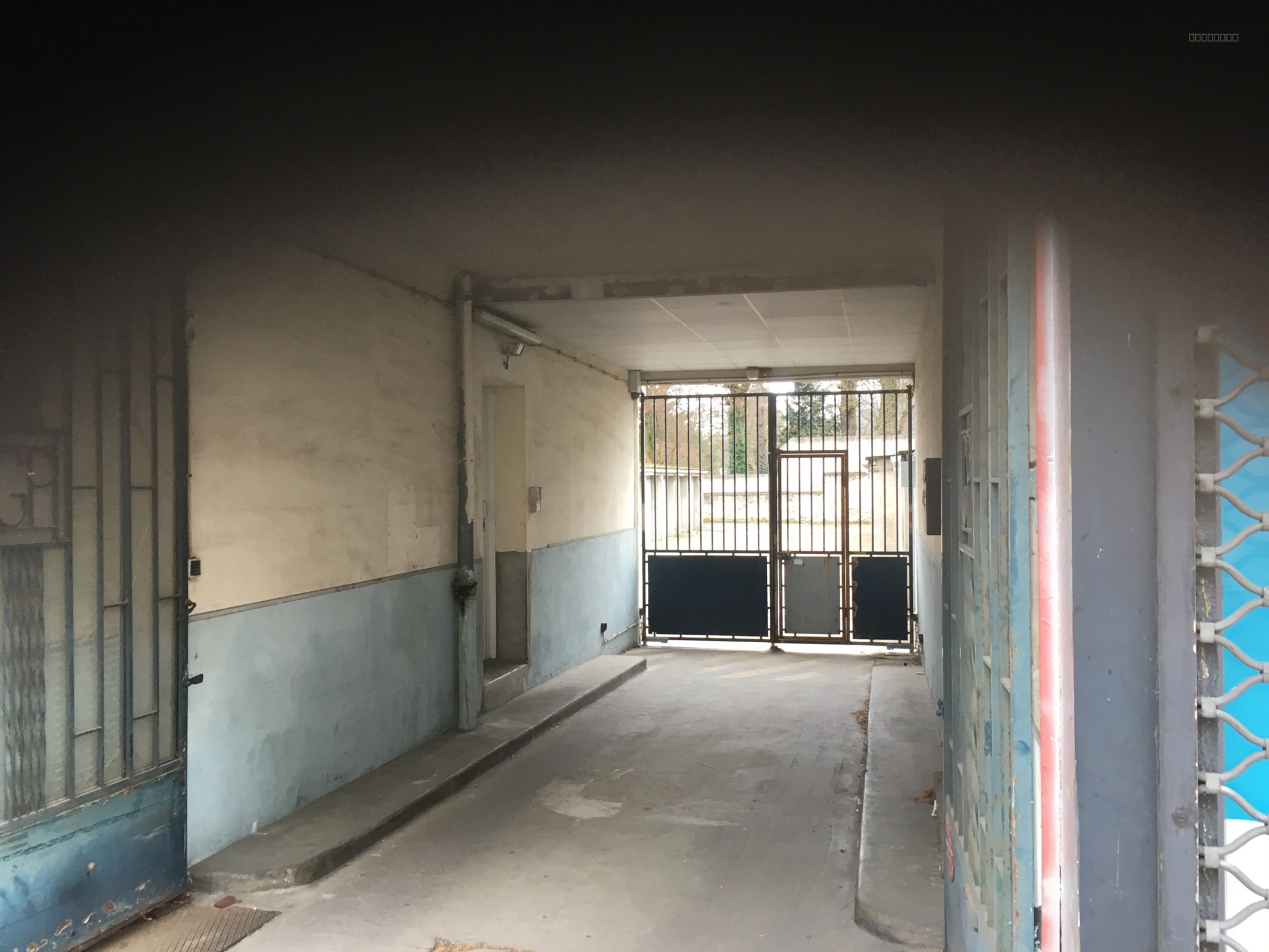 Garage à louer à Le perreux sur marne, 1 042 m², 1 pièce – photo 1 sur 2