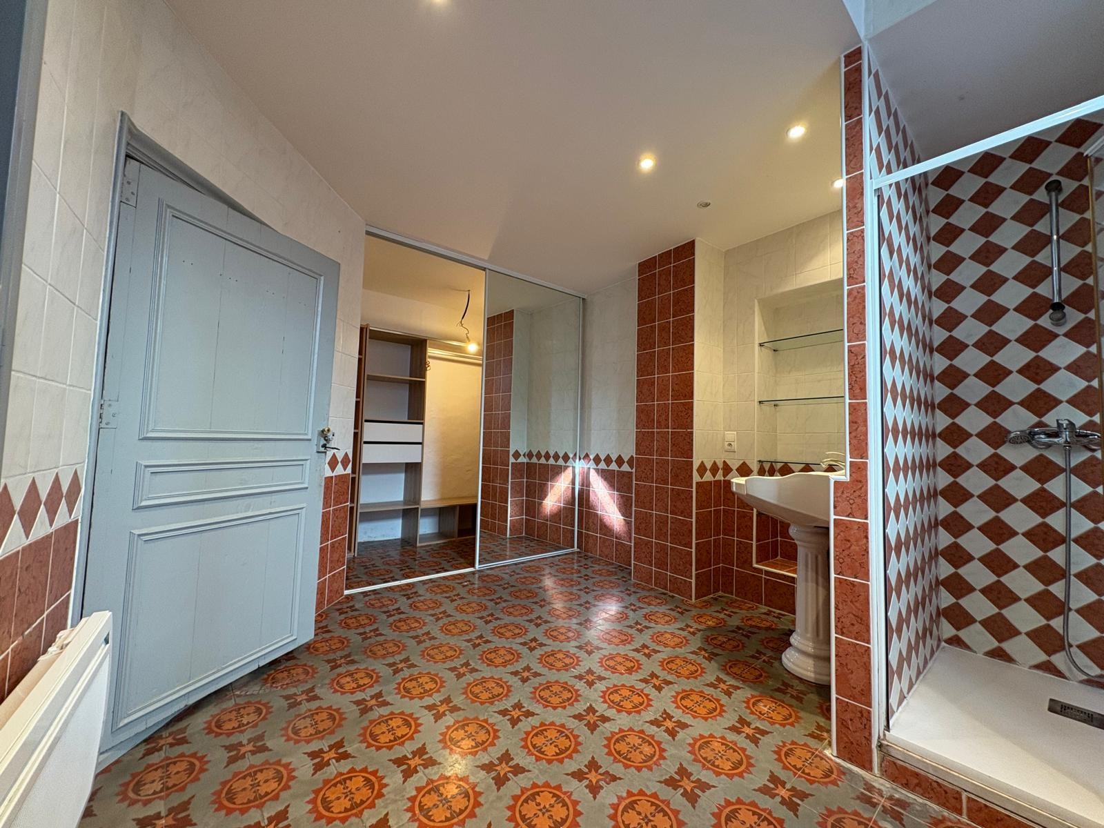 À Louer Grande Maison de Village T6 avec Cour — photo 9
