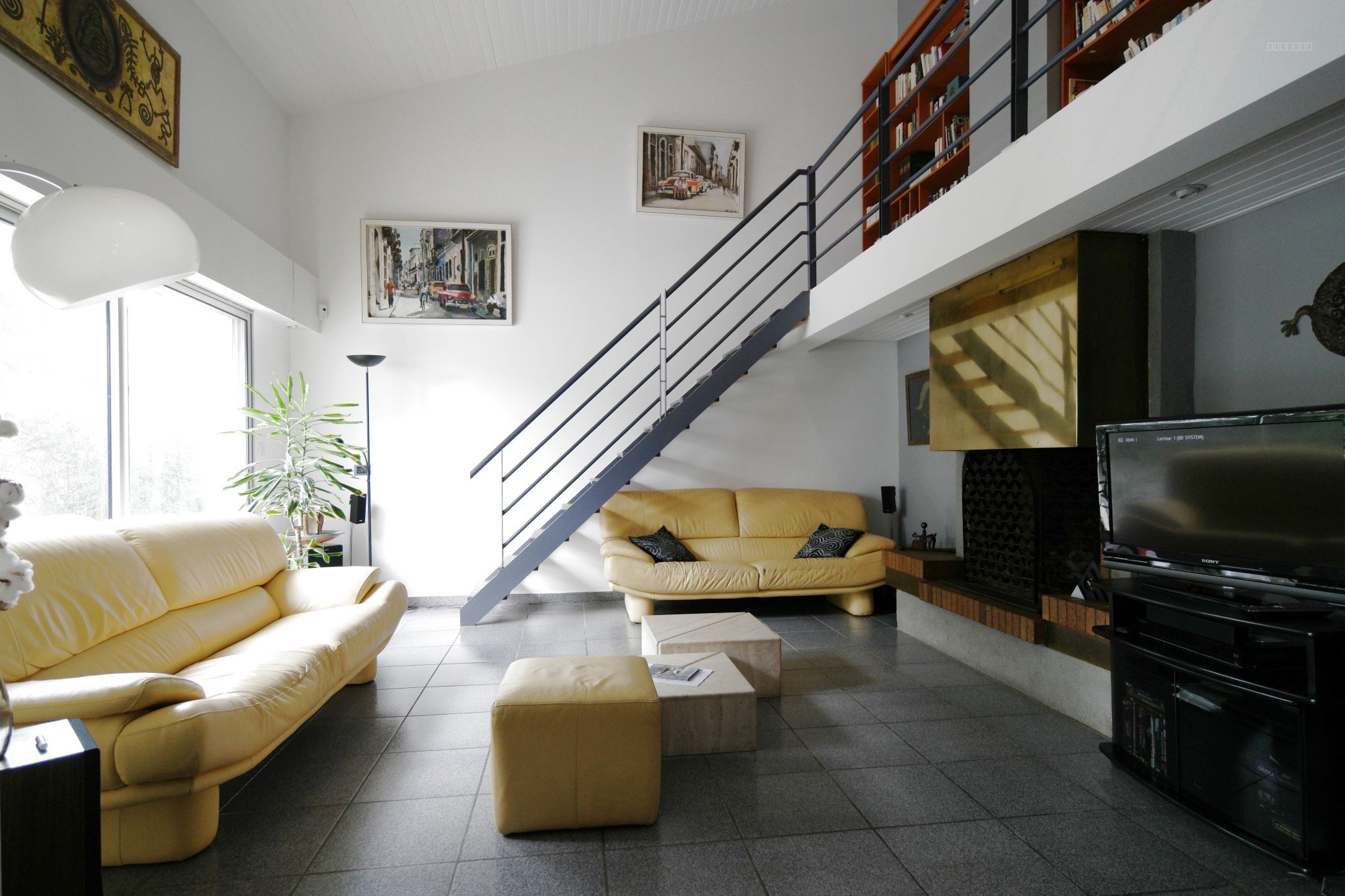 Magnifique Maison Familiale de 171m2 sur Terrain Arboré de 4200m2 avec Piscine — photo 3