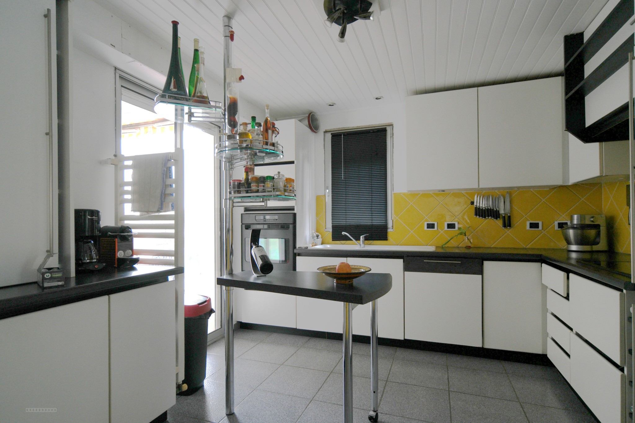 Magnifique Maison Familiale de 171m2 sur Terrain Arboré de 4200m2 avec Piscine — photo 4
