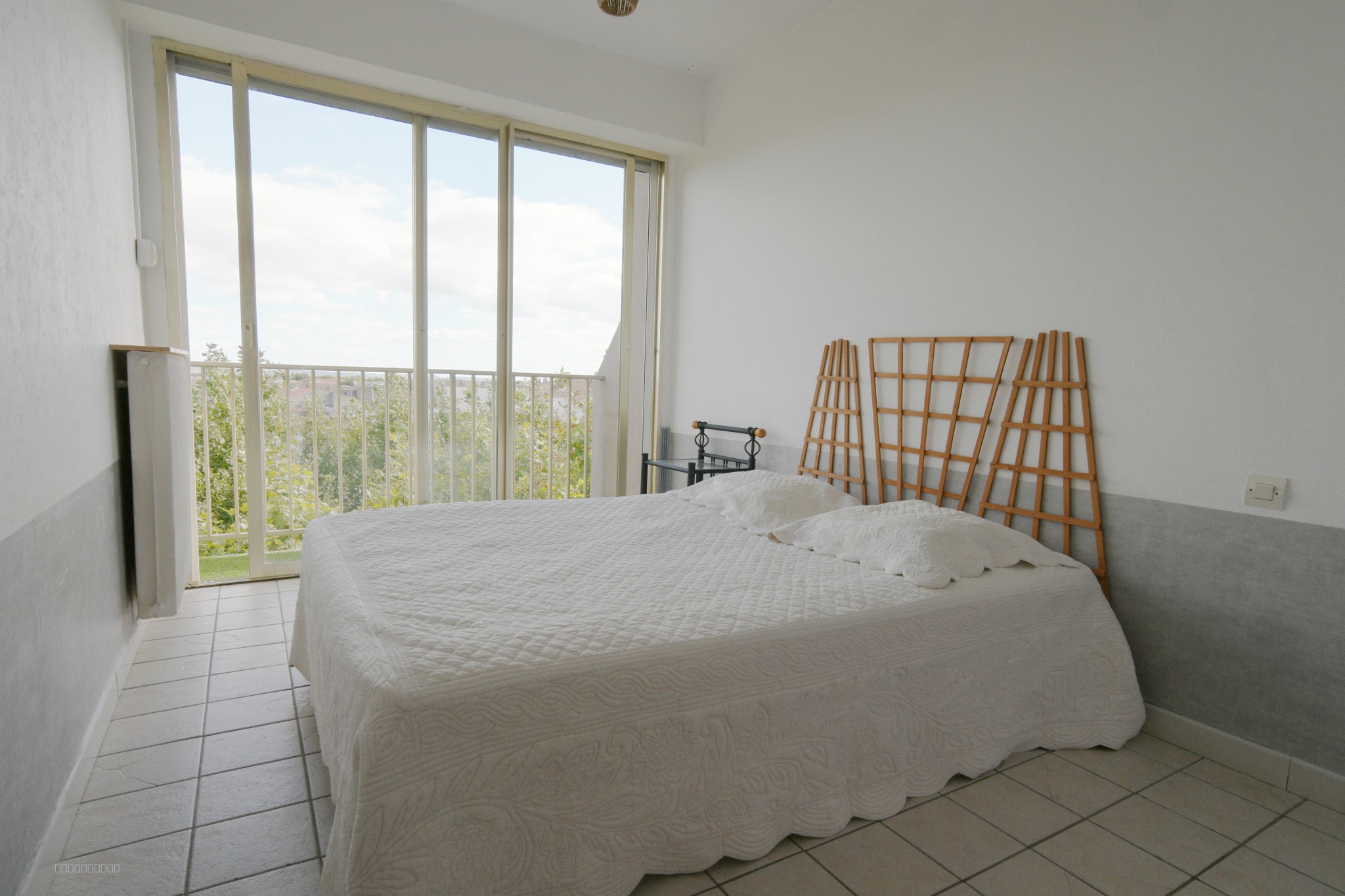 Bel appartement T2 lumineux avec vue sur la Cathédrale — photo 6