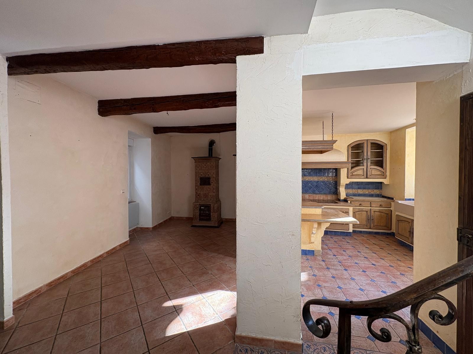 À Louer Grande Maison de Village T6 avec Cour — photo 4