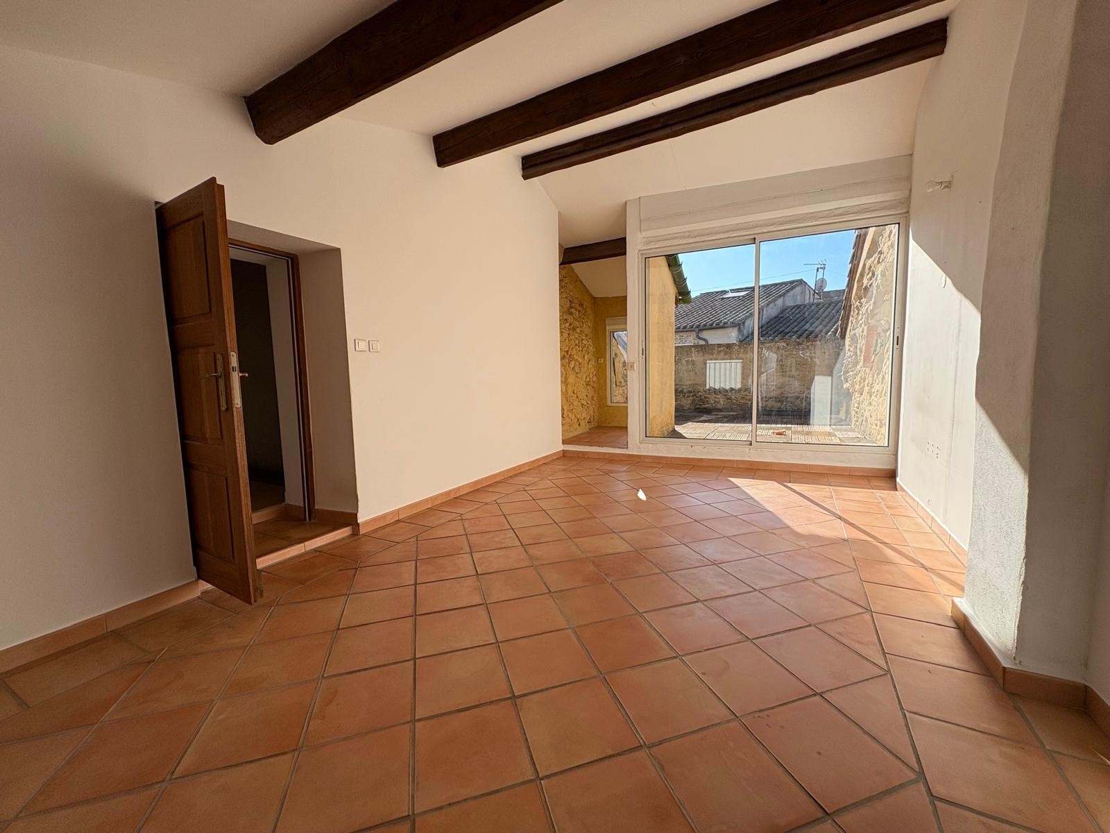 À Louer Grande Maison de Village T6 avec Cour — photo 6