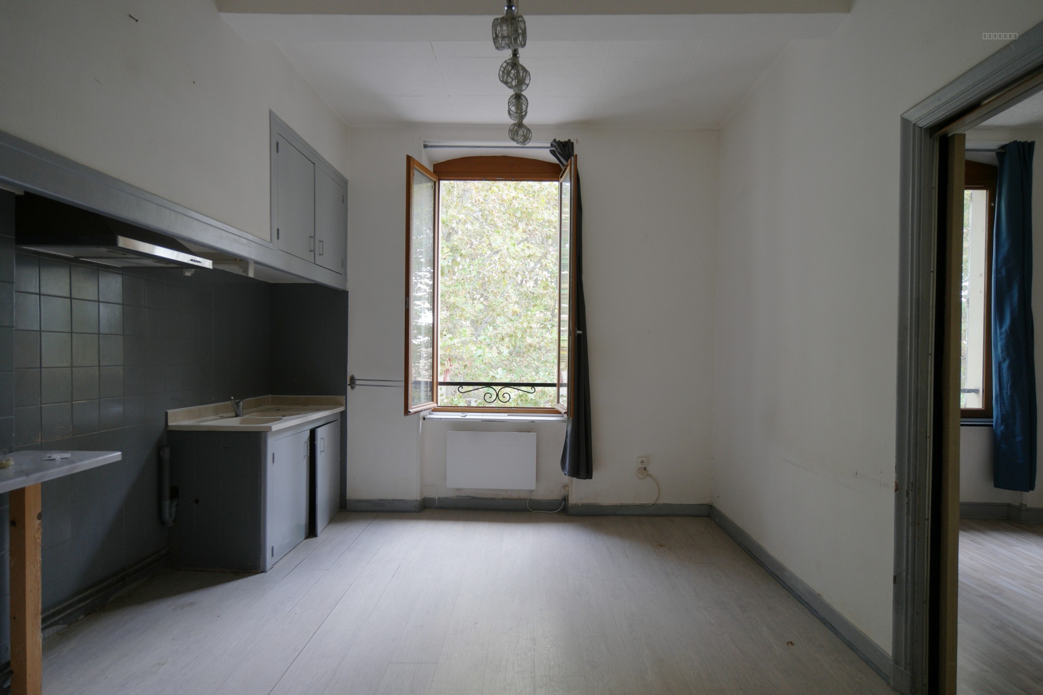 Appartement T2 de 49m2 situé au 2ème étage sans ascenseur — photo 3
