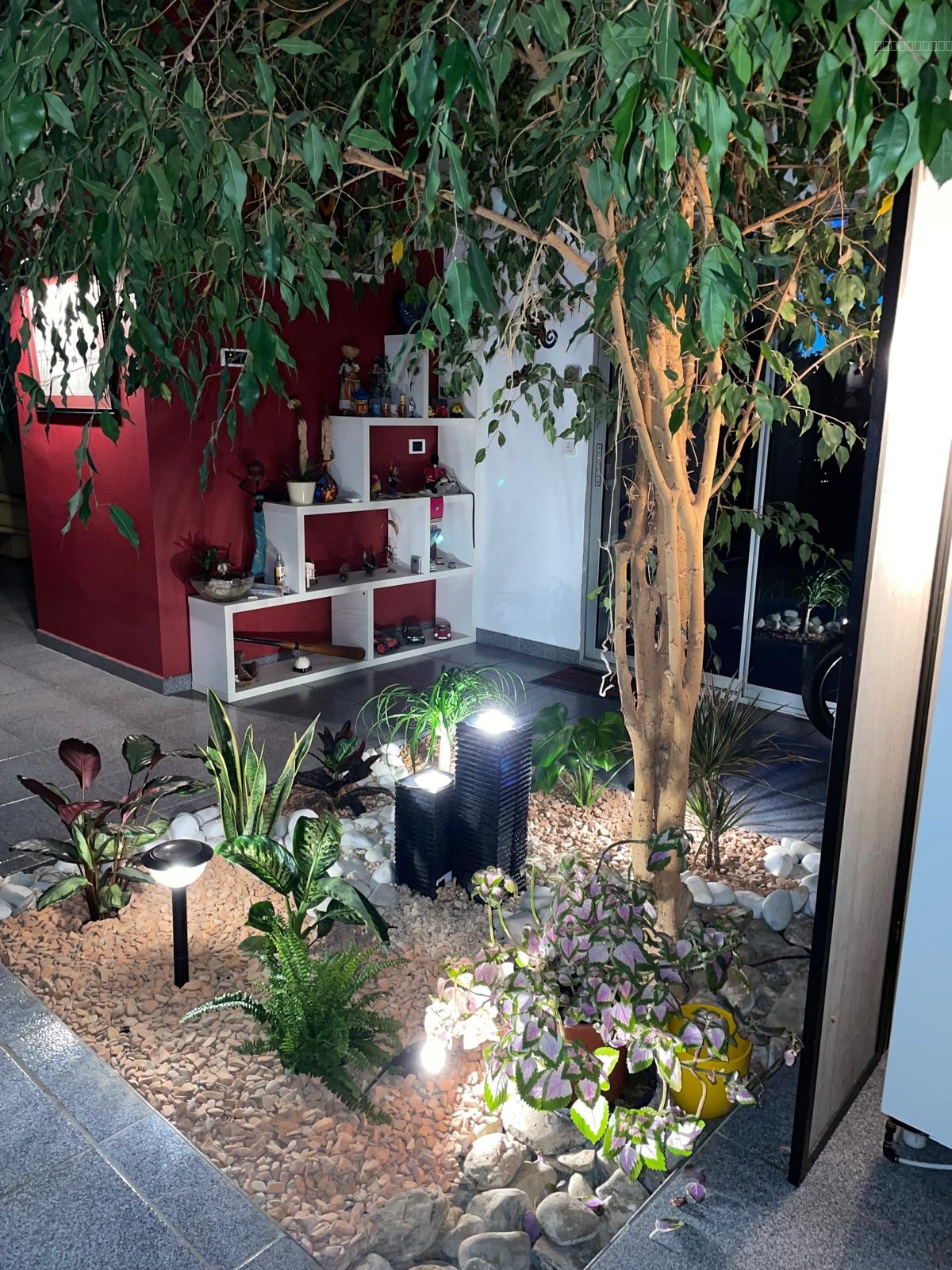 Magnifique Maison Familiale de 171m2 sur Terrain Arboré de 4200m2 avec Piscine — photo 9