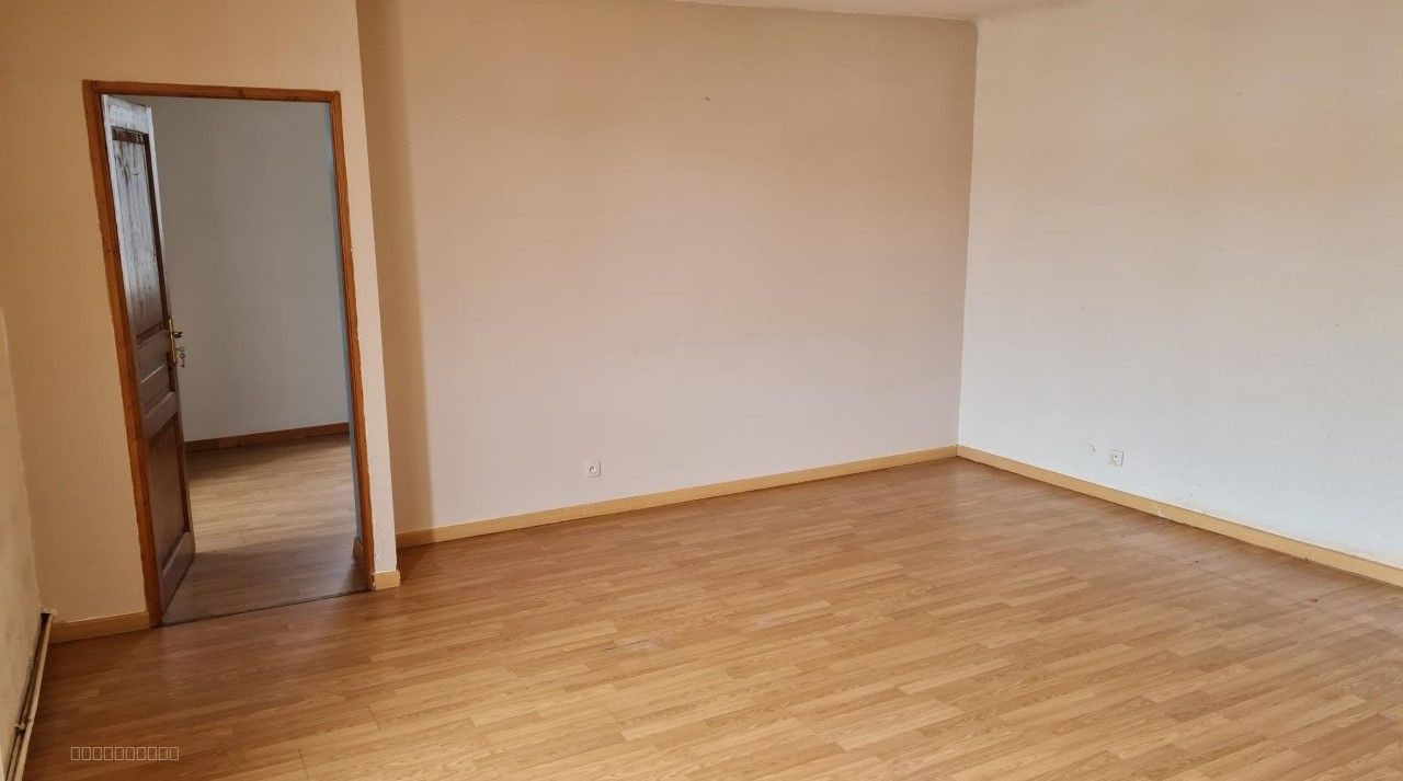 Immeuble à vendre à Dieuze, 160 m², 3 pièces – photo 2 sur 7
