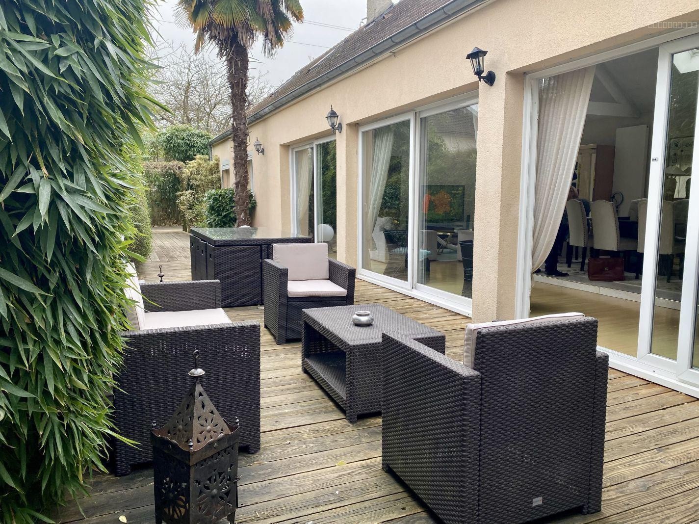 Maison à vendre à Osny, 181 m², 8 pièces – photo 1 sur 10
