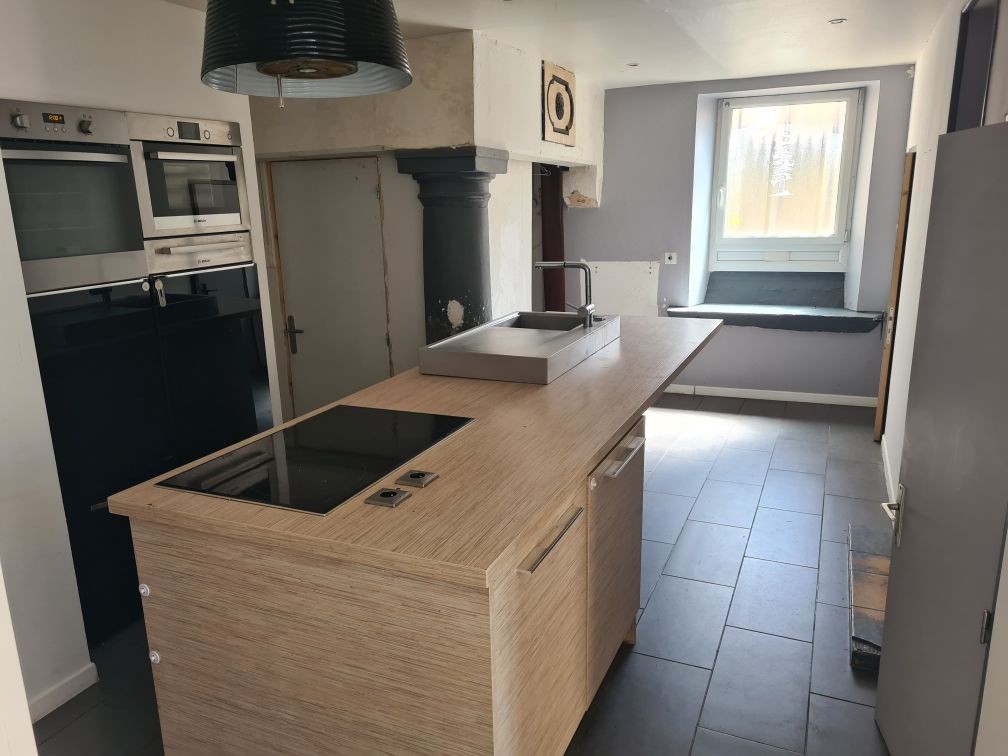 Maison à vendre à St clement, 15 m², 5 pièces – photo 2 sur 10
