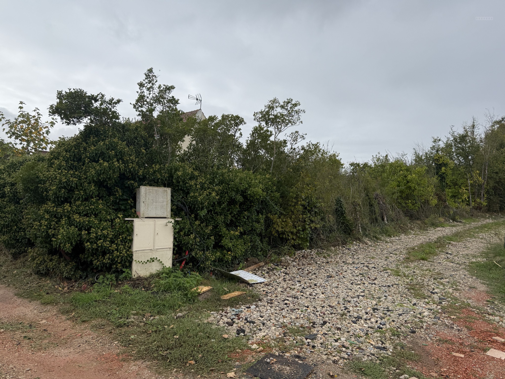 Bien immobilier à vendre à Epiais rhus, 726 m² – photo 1 sur 4