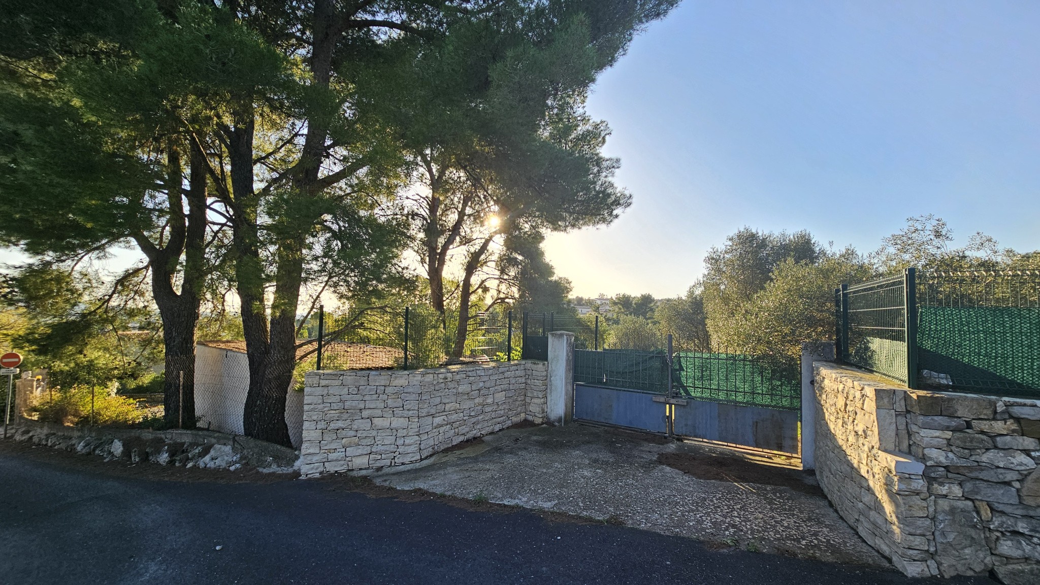 Bien immobilier à vendre à Pignan, 1 352 m² – photo 2 sur 9