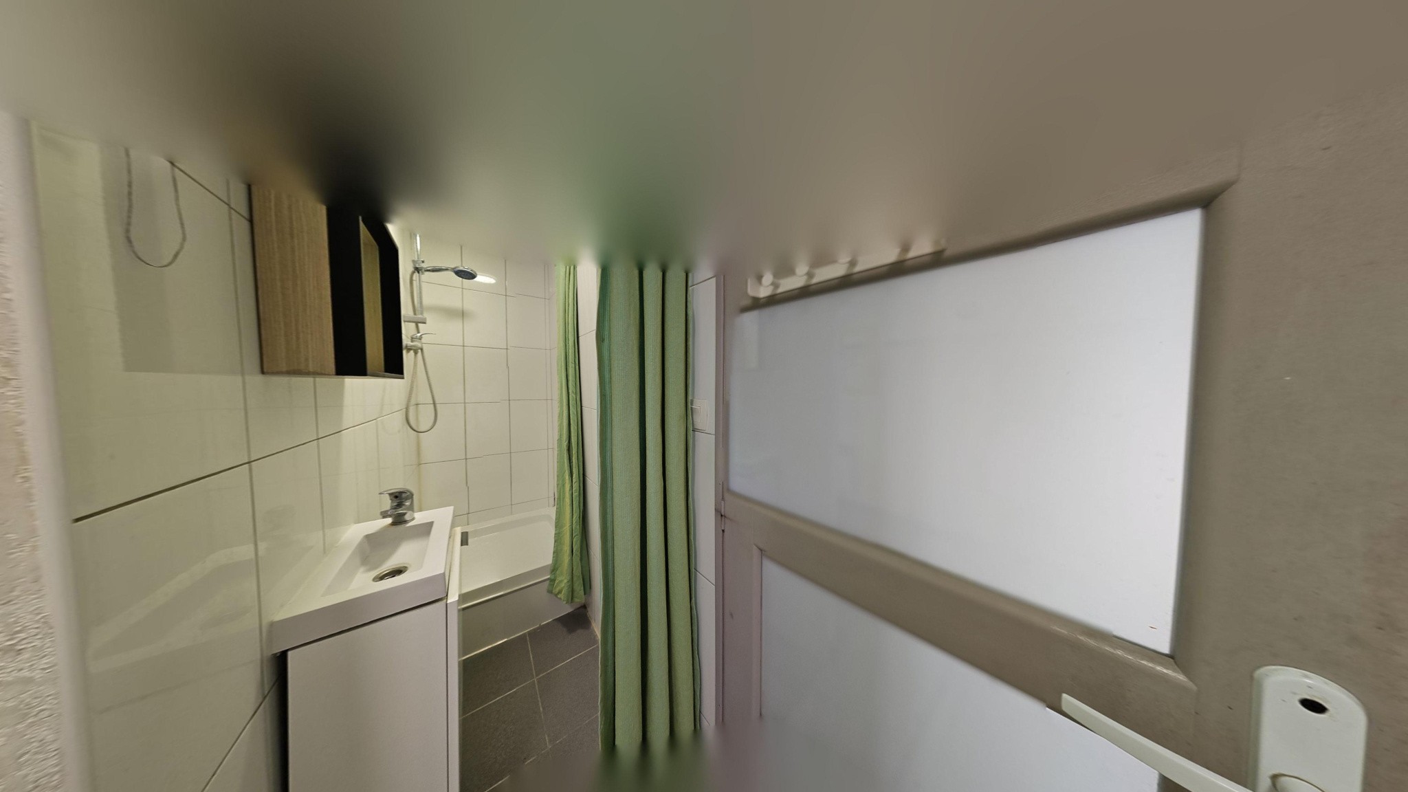 Montpellier, hauts de Massanne , studette équipée dans Maison — photo 3