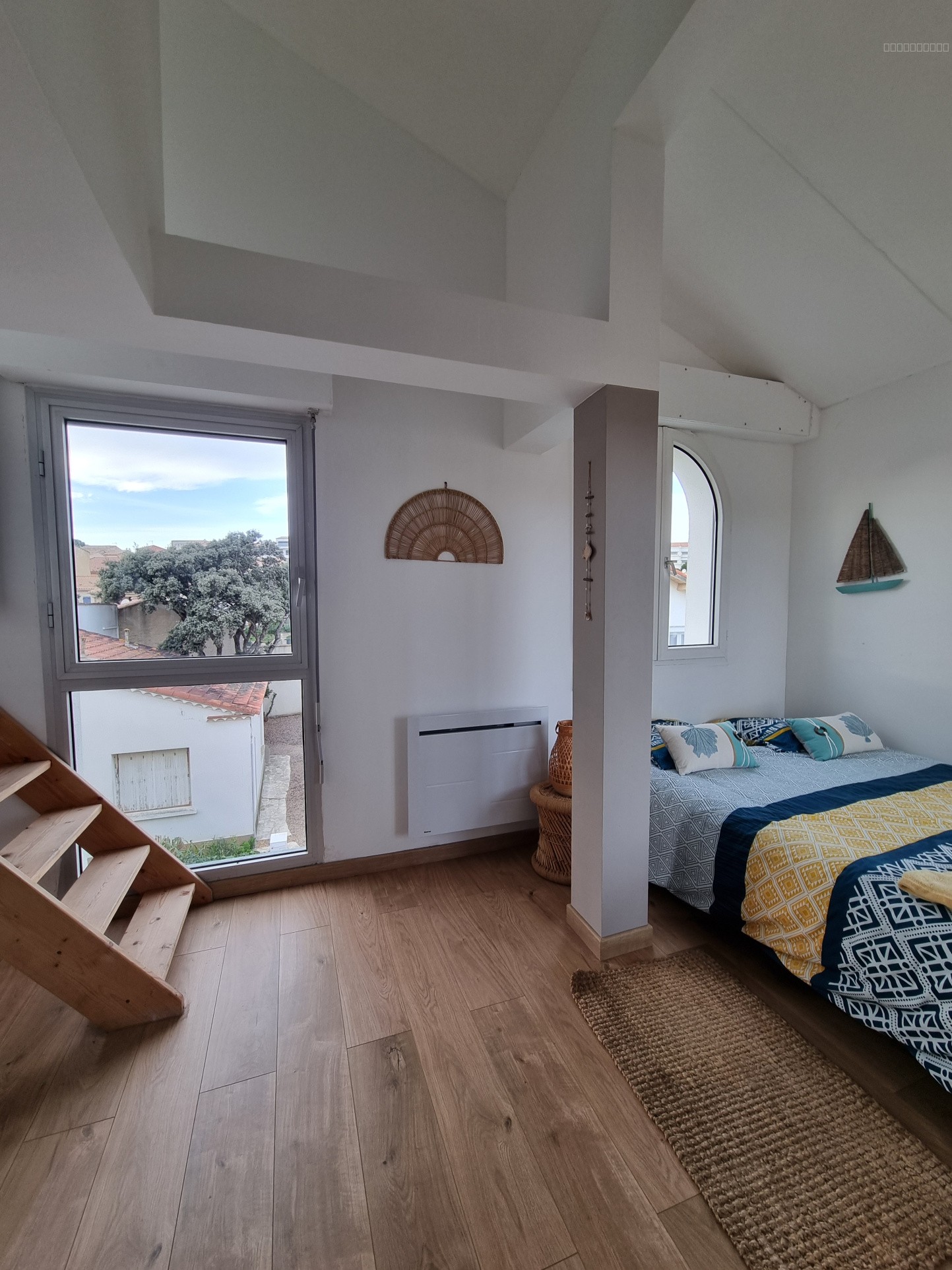 Duplex T4 , piscine et ascenseur privé arrivant au niveau de la pièce principale. — photo 17