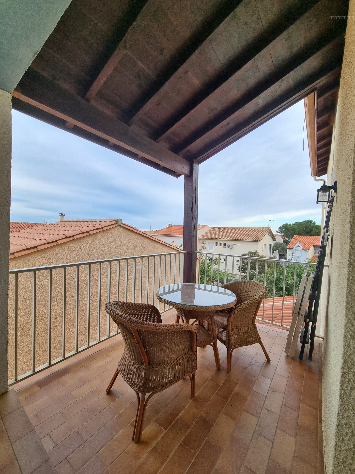 Duplex T4 , piscine et ascenseur privé arrivant au niveau de la pièce principale. — photo 19