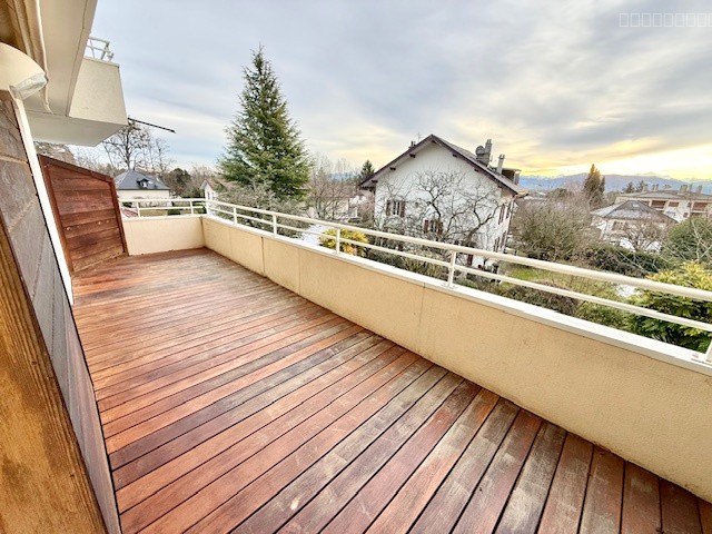 DIVONNE LES BAINS 01220, T4 DUPLEX 100M2 AVEC 2 TERRASSES, GRAND ET PARKING — photo 3
