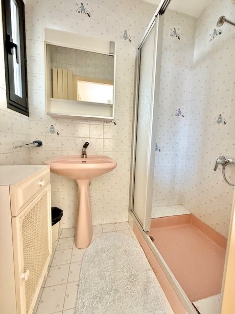 DIVONNE LES BAINS 01220, CENTRE VILLE, T4 121m2 avec terrasse, garage et cave — photo 20