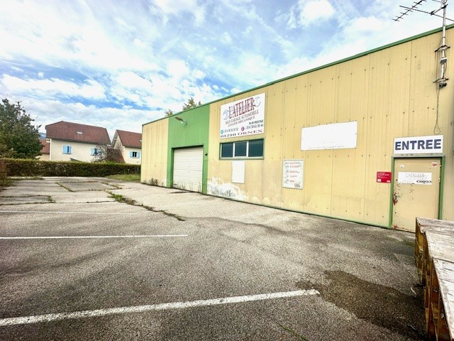 Local commercial à vendre à Ornex, 350 m² – photo 1 sur 20
