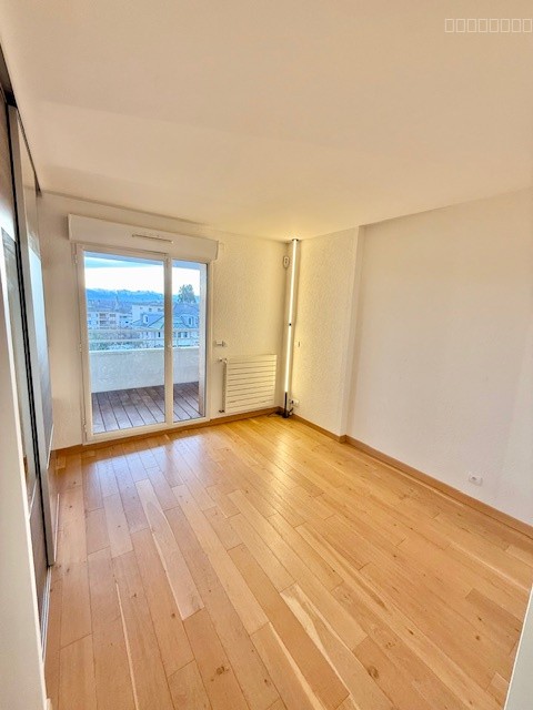 DIVONNE LES BAINS 01220, T4 DUPLEX 100M2 AVEC 2 TERRASSES, GRAND ET PARKING — photo 17