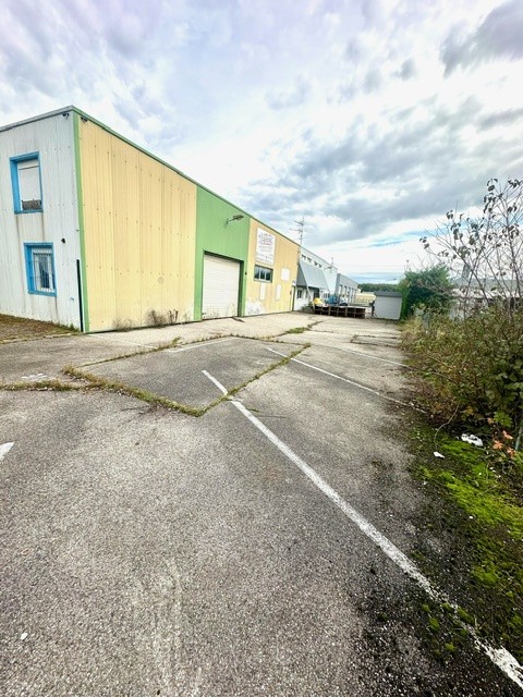 Local commercial à vendre à Ornex, 350 m² – photo 2 sur 20