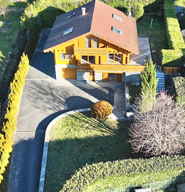 Maison à vendre à Crozet, 200 m², 9 pièces – photo 1 sur 20