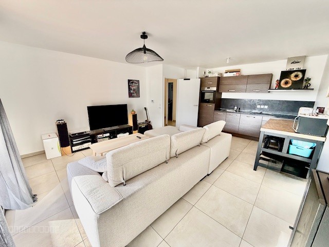 EXCLUSIVITE, T2 GEX avec TERRASSE ET GARAGE — photo 4