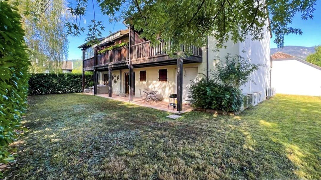 Appartement à vendre à Divonne les bains, 197 m², 7 pièces – photo 1 sur 20