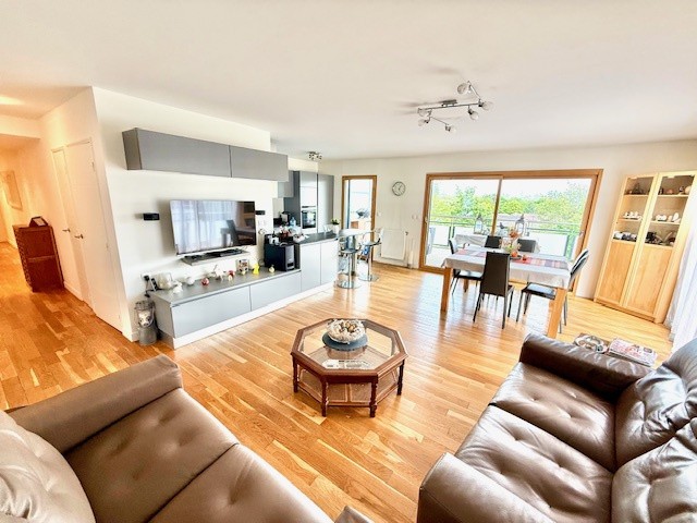 Appartement à vendre à Divonne les bains, 104 m², 4 pièces – photo 3 sur 20