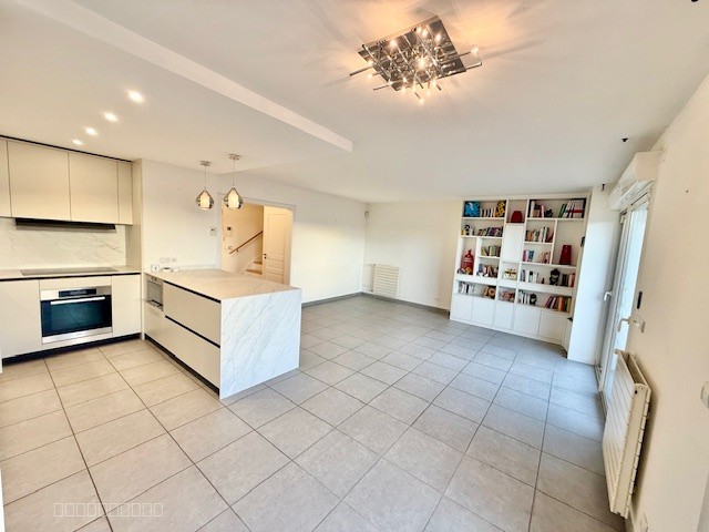 DIVONNE LES BAINS 01220, T4 DUPLEX 100M2 AVEC 2 TERRASSES, GRAND ET PARKING — photo 10