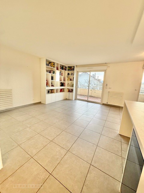 DIVONNE LES BAINS 01220, T4 DUPLEX 100M2 AVEC 2 TERRASSES, GRAND ET PARKING — photo 12